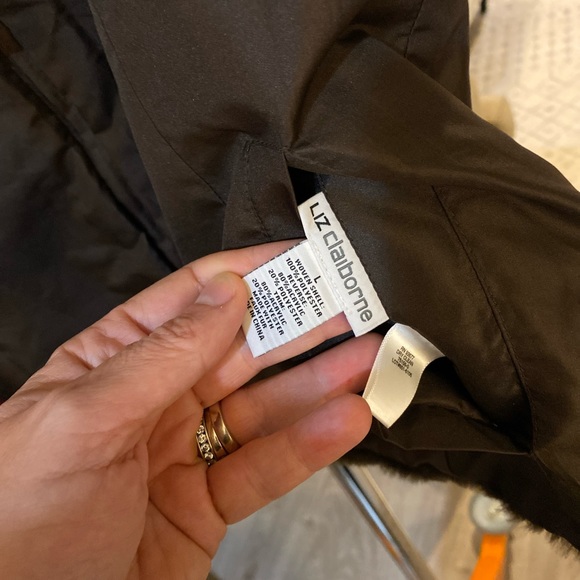 Liz Claiborne Reversible Faux Fur Vest - Size L - Picture 4 of 7